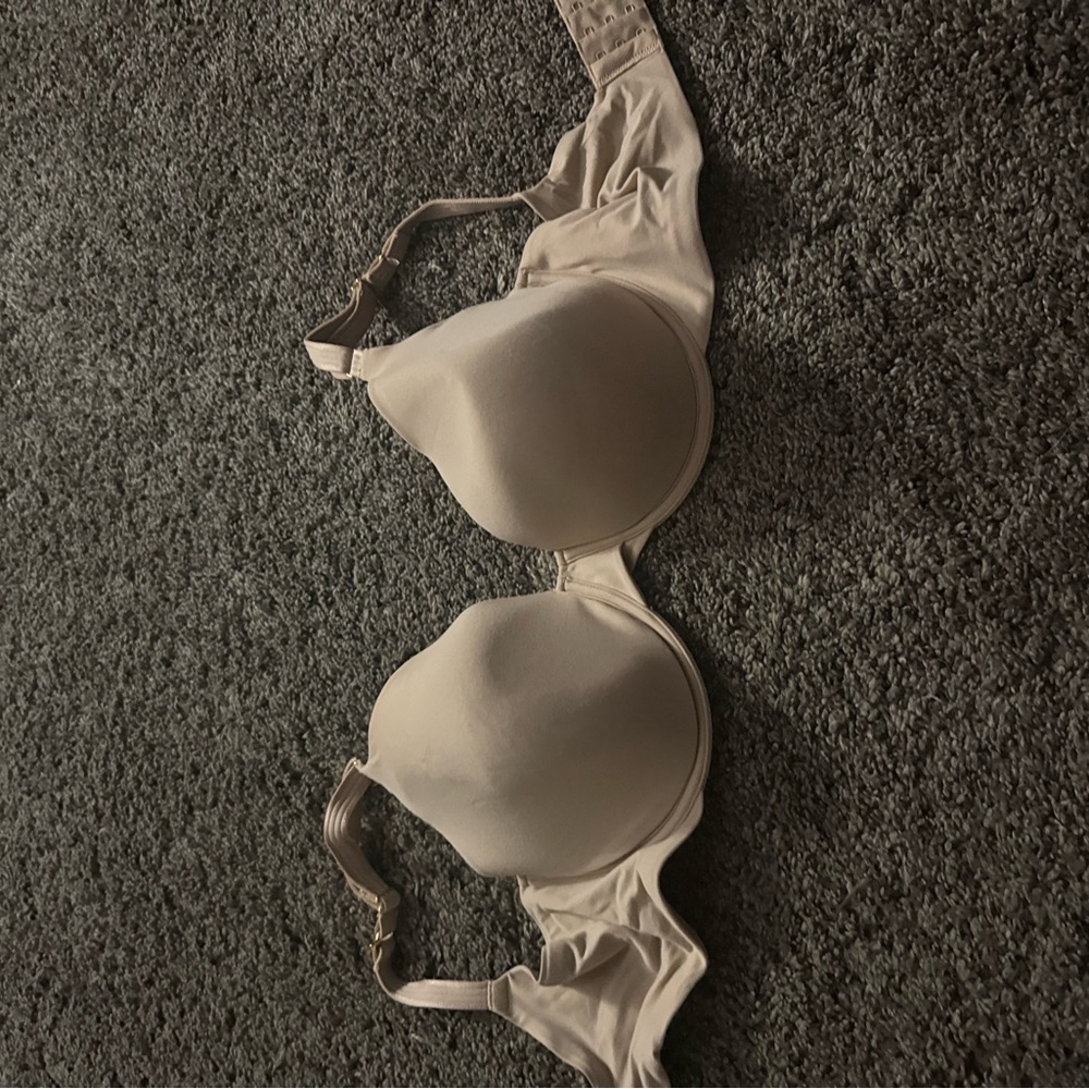 Chic Cream Women's Bra